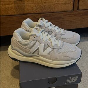 NIB New Balance 57/40 Womens Shoes Size 7.5 color Grey/White RARE HARD TO FIND